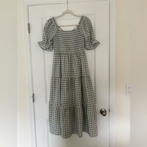 Light green gingham midi dress with puff sleeves